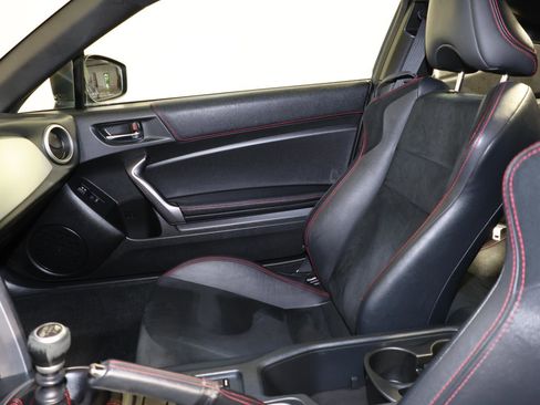 Used 2014 Subaru BRZ Limited RWD image 11