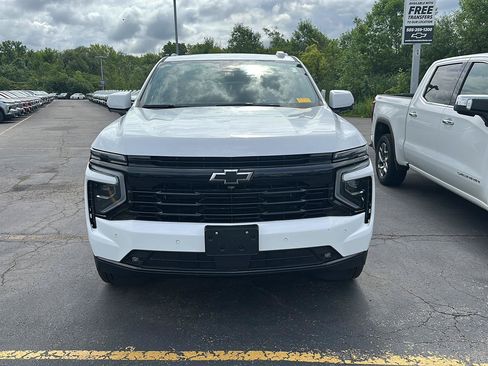 Used 2026 Chevrolet Tahoe RST w/ Comfort Package AWD/4WD image 6