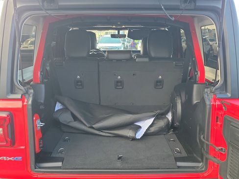 Used 2022 Jeep Wrangler Unlimited Sahara w/ Cold Weather Group image 12