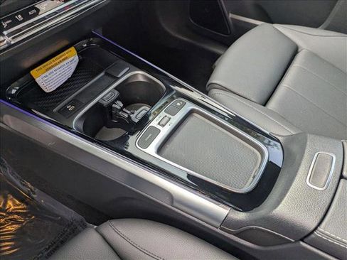 Certified 2025 Mercedes-Benz GLB 250 image 13