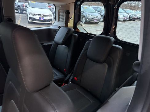 Used 2020 Ford Transit Connect XL image 19