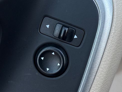 Used 2015 Nissan Altima 2.5 S w/ Sport Value Package image 46