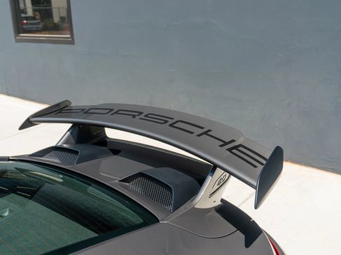 Used 2018 Porsche 911 GT3 RWD image 29