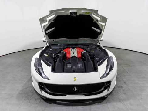 Used 2021 Ferrari 812 GTS image 11