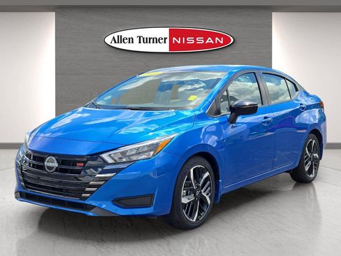 Used 2024 Nissan Versa SR w/ Trunk Package image 3