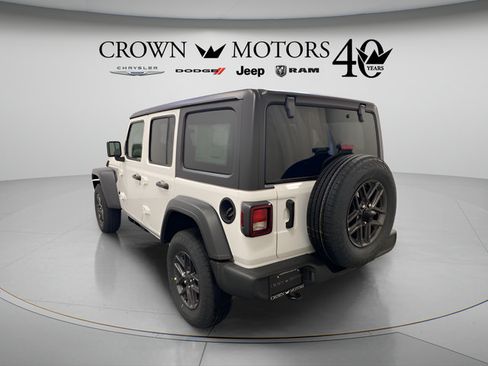 Used 2026 Jeep Wrangler Unlimited Sport AWD/4WD image 4