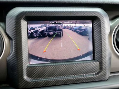 Used 2022 Jeep Wrangler Unlimited Sport AWD/4WD image 17