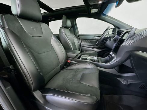 Certified 2021 Ford Edge ST w/ Equipment Group 401A image 15