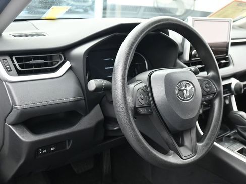 Used 2025 Toyota RAV4 LE FWD image 14