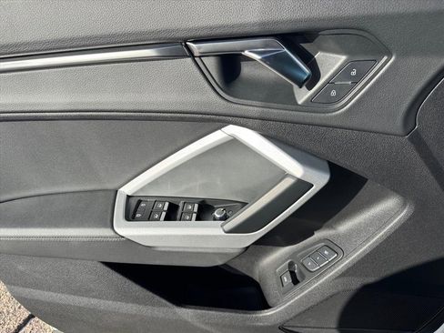 Used 2023 Audi Q3 2.0T Premium image 22