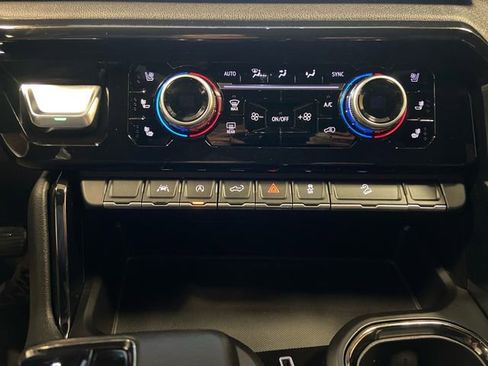 Used 2022 GMC Sierra 1500 AT4 w/ AT4 Preferred Package image 22