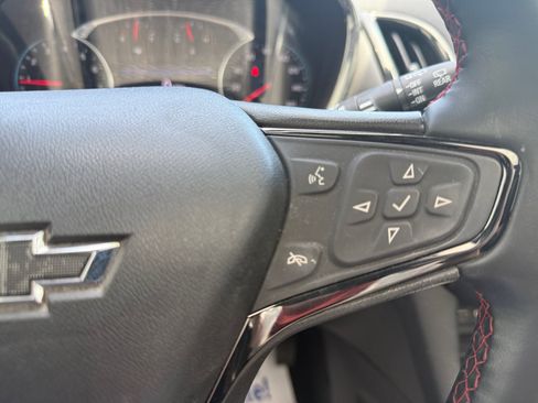 Used 2023 Chevrolet Equinox RS w/ RS Leather Package AWD/4WD image 17