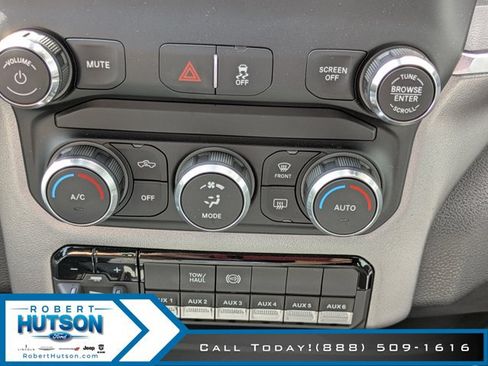 Used 2024 RAM 3500 SLT w/ Quick Order Package 2YG SLT AWD/4WD image 17