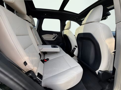 Used 2025 BMW X1 xDrive28i w/ Convenience Package AWD/4WD image 38
