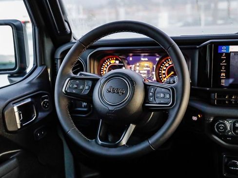 New 2026 Jeep Wrangler Unlimited Rubicon image 18