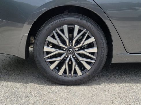 New 2026 Nissan Altima 2.5 SV FWD image 9