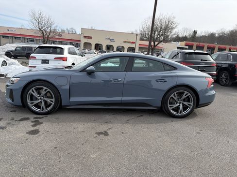 Used 2024 Audi e-tron GT Premium Plus image 4