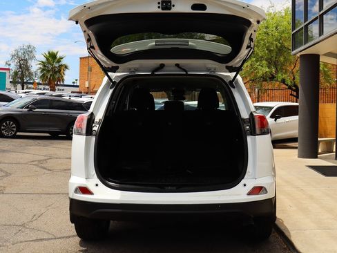 Used 2018 Toyota RAV4 LE w/ All Weather Liner Package FWD image 22