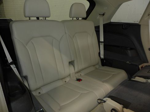 Used 2019 Audi Q7 3.0T Prestige image 63