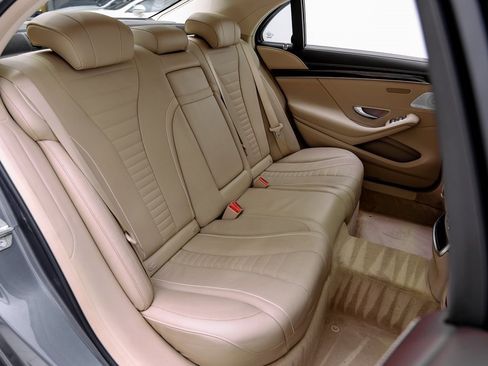 Used 2019 Mercedes-Benz S 560 4MATIC Sedan image 40