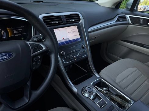 Used 2019 Ford Fusion SE FWD image 36