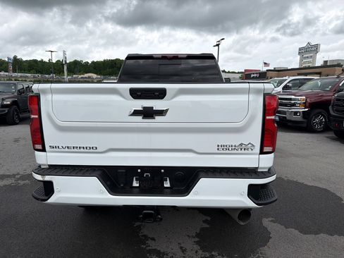 Used 2024 Chevrolet Silverado 3500 High Country w/ High Country Premium Package AWD/4WD image 7
