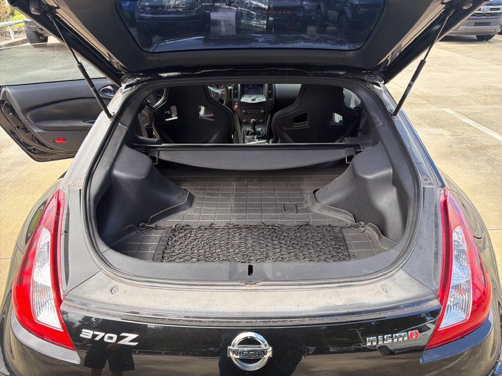 Used 2019 Nissan 370Z NISMO RWD image 29