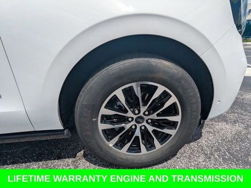 Used 2025 Ford Expedition Max Platinum AWD/4WD image 12