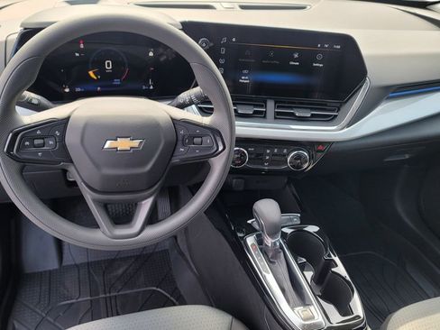 New 2026 Chevrolet Trax LT FWD image 24