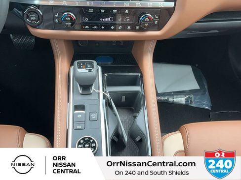 New 2026 Nissan Pathfinder Platinum image 25