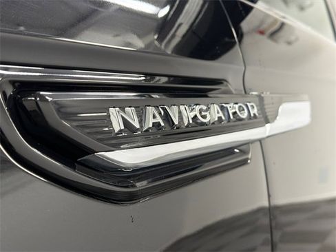 Used 2022 Lincoln Navigator L Reserve image 17
