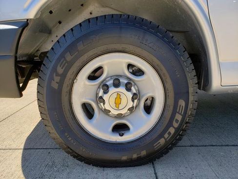 Used 2016 Chevrolet Express 2500 LS image 27