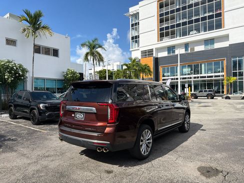 Used 2022 GMC Yukon XL Denali w/ Max Trailering Package AWD/4WD image 5