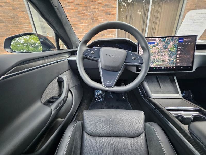 Used 2024 Tesla Model S Plaid AWD/4WD image 4