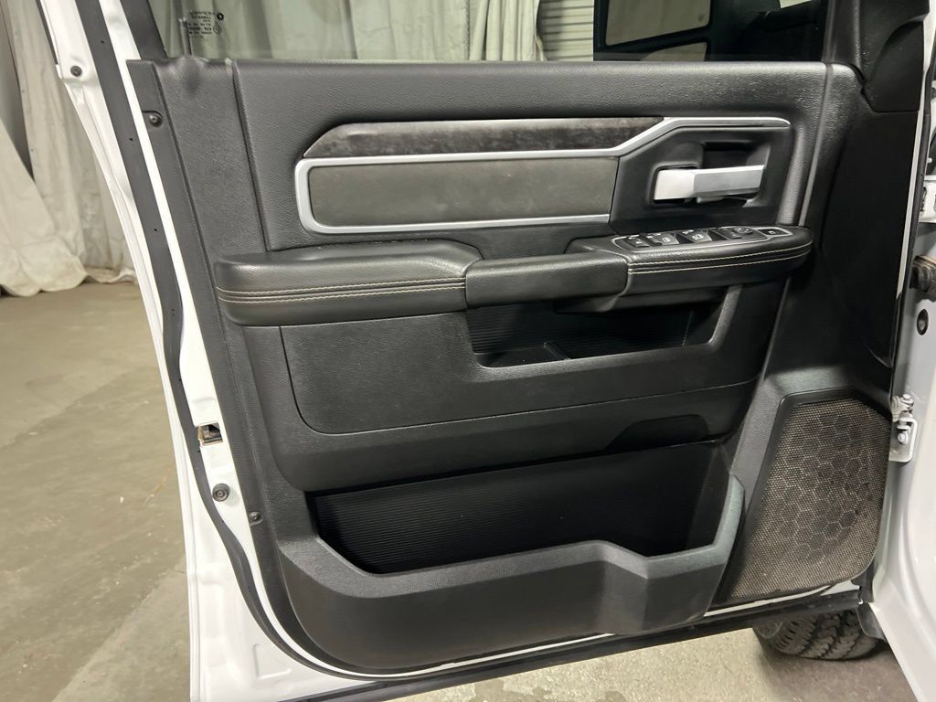 Used 2024 RAM 3500 SLT w/ Quick Order Package 2YG SLT AWD/4WD image 24