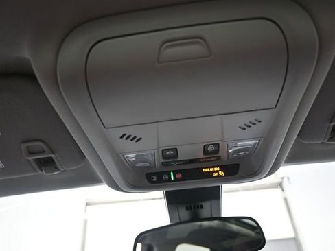 Used 2024 Chevrolet Equinox LT image 12