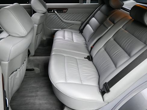 Used 1991 Mercedes-Benz 560 SEL image 50
