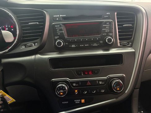 Used 2012 Kia Optima LX image 27