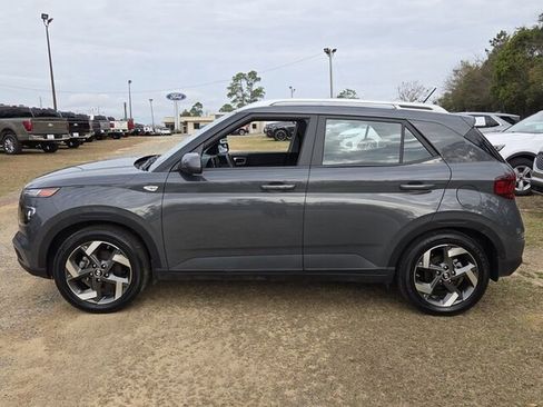 Used 2024 Hyundai Venue SEL image 5