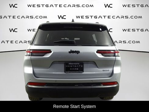 Used 2023 Jeep Grand Cherokee L Laredo image 7