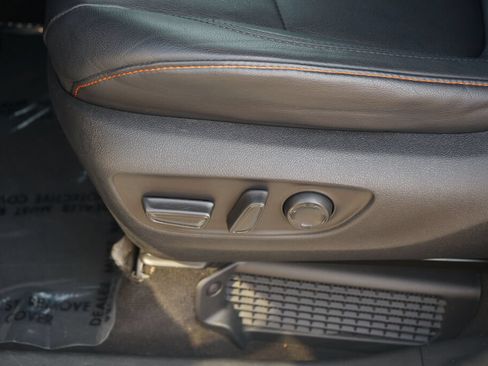 Used 2022 Toyota Sienna XSE w/ XSE Plus Package AWD/4WD image 16