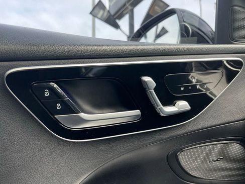 Used 2022 Mercedes-Benz C 300 Sedan image 23