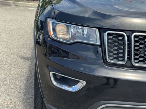 Used 2020 Jeep Grand Cherokee Limited AWD/4WD image 9