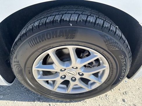 Used 2024 Chrysler Pacifica Touring-L FWD image 10