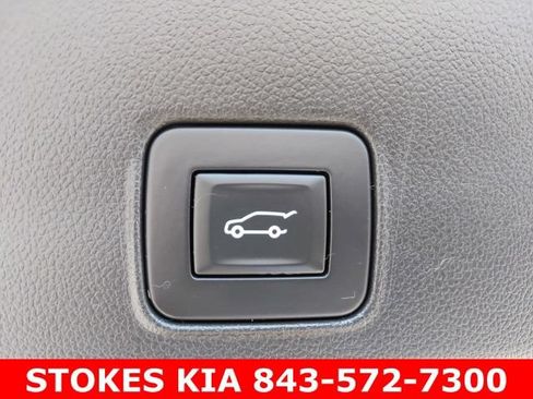 Used 2023 Chevrolet TrailBlazer RS w/ Sun and Liftgate Package AWD/4WD image 29