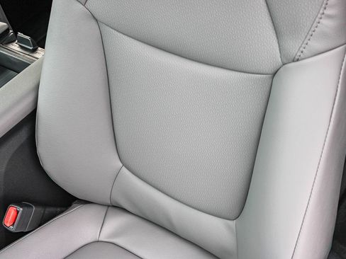 New 2026 Toyota Sienna XLE image 24