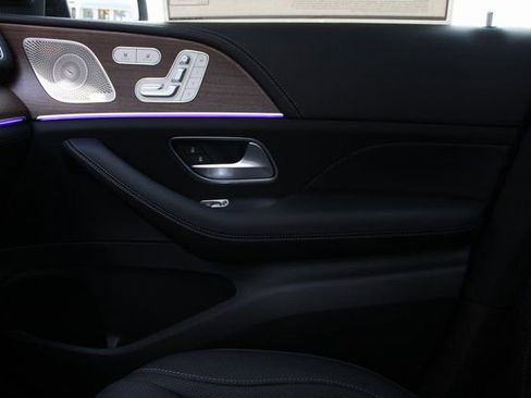 New 2026 Mercedes-Benz GLS 580 4MATIC image 31