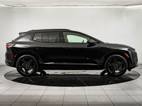 Used 2025 Chevrolet Equinox EV RS image 11