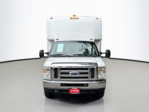 Used 2012 Ford E-450 and Econoline 450 Super Duty w/ PWR Locks & Windows Group RWD image 8