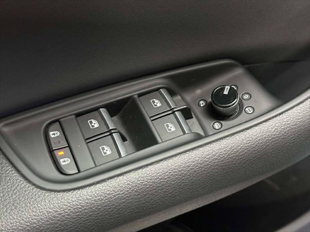 Used 2025 Audi Q8 Premium w/ Convenience Package AWD/4WD image 15